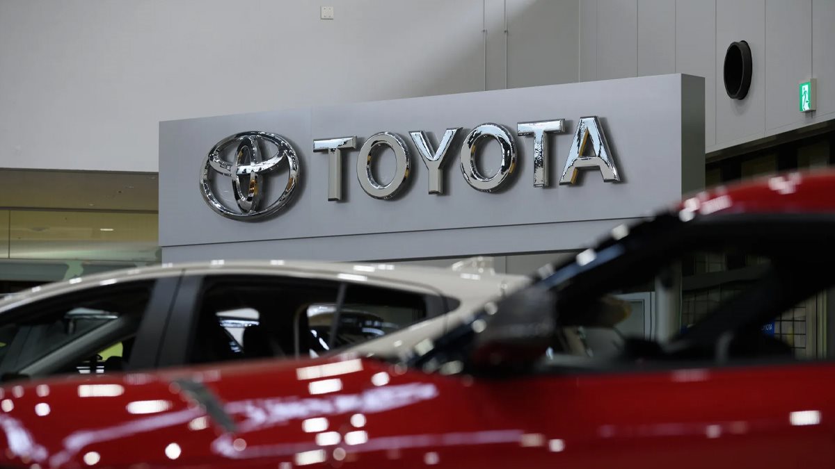 Toyota satışları Çin’deki düşüşle sekizinci ayda da geriledi