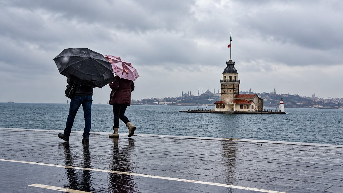 Meteoroloji'den yarın ve 29 Ekim uyarısı: Sağanak ve kuvvetli rüzgâr geliyor