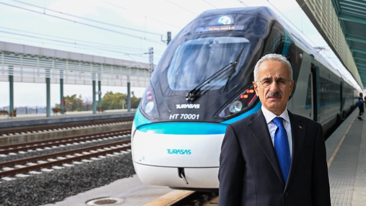 Türkiye’nin yerli hızlı treni 2027’de hizmete giriyor