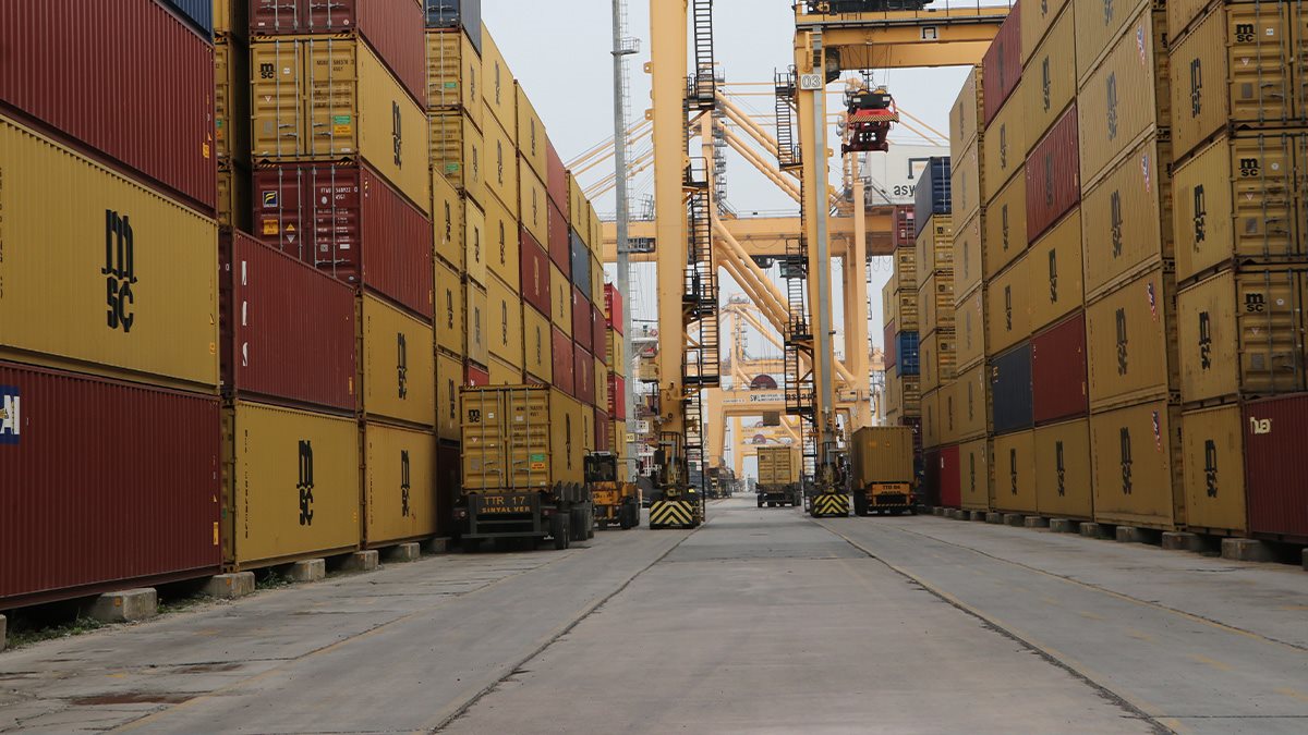 Asyaport 9 ayda 1 milyon 675 bin TEU konteyner elleçledi