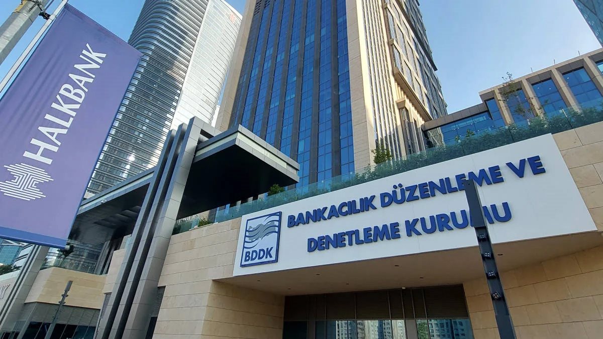 Bankacılık sektöründe krediler arttı mevduat geriledi