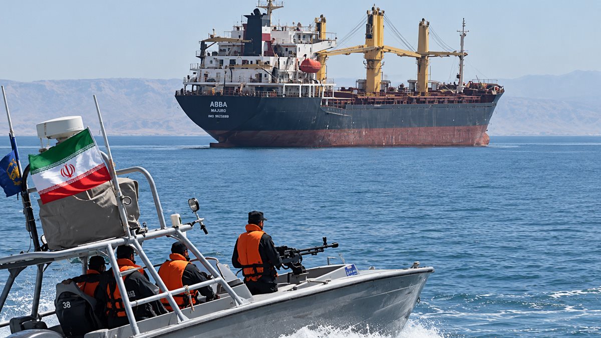 İran'dan tanker devine gözdağı: Tüm gemilerine işlem yapılacak
