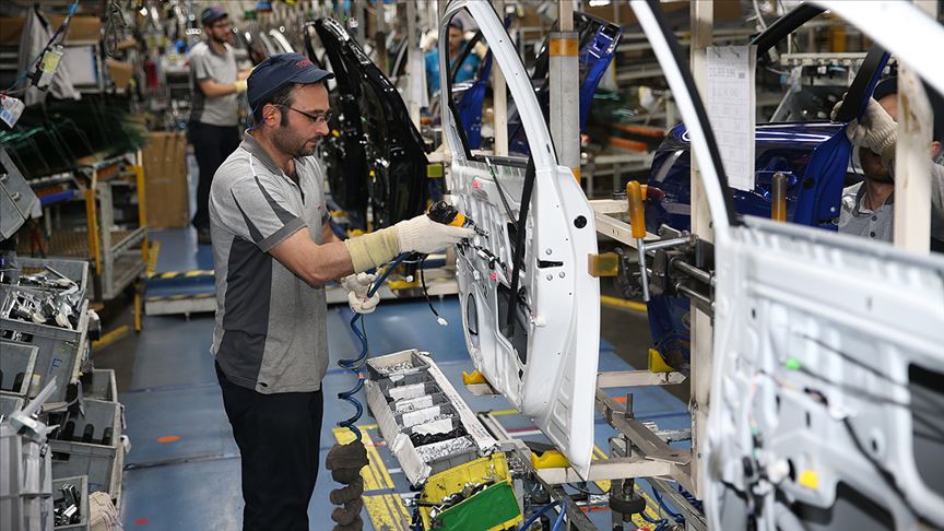 TOYOTA VE BMW KORONAVİRÜS NEDENİYLE ÜRETİME ARA VERİYOR