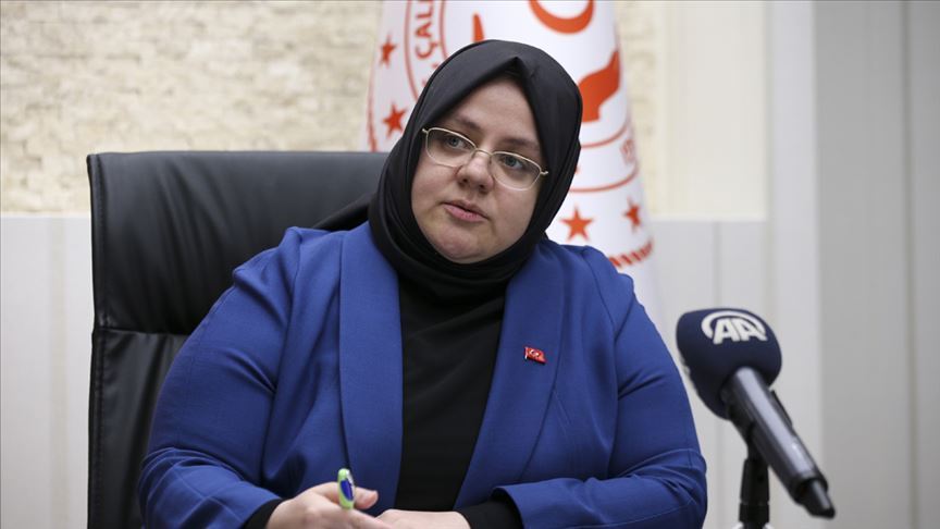 SELÇUK: İŞÇİ VE İŞVERENLERİMİZİN MUTABAKATIYLA ASGARİ ÜCRETİ TESPİT ETMEYİ HEDEFLİYORUZ