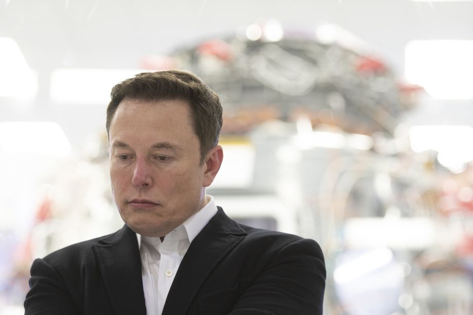ELON MUSK BİR GÜNDE 14 MİLYAR DOLAR KAYBETTİ