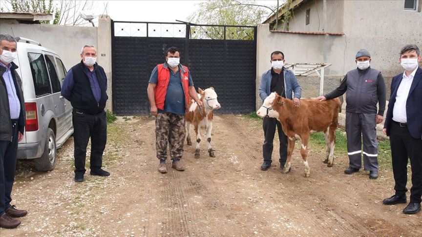 MİLLİ DAYANIŞMA KAMPANYASI'NA GEÇİM KAYNAKLARI HAYVANLARIYLA KATILDILAR