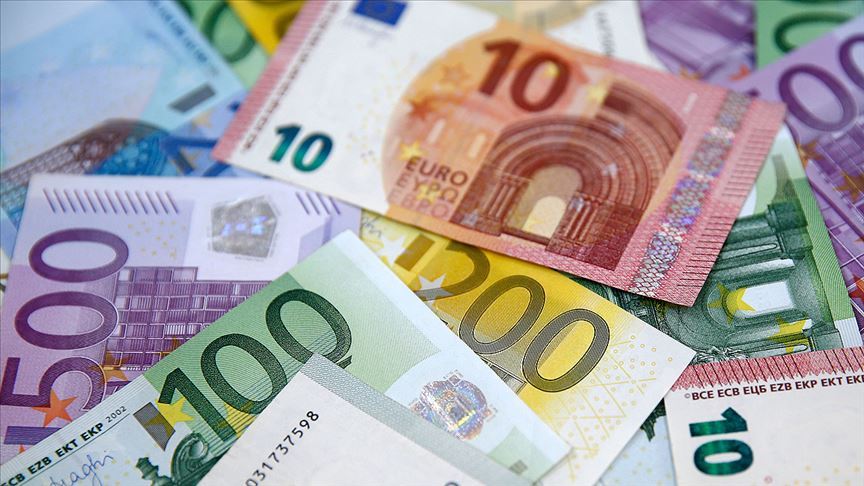 Nisan'da yatırımcı güveni çakıldı