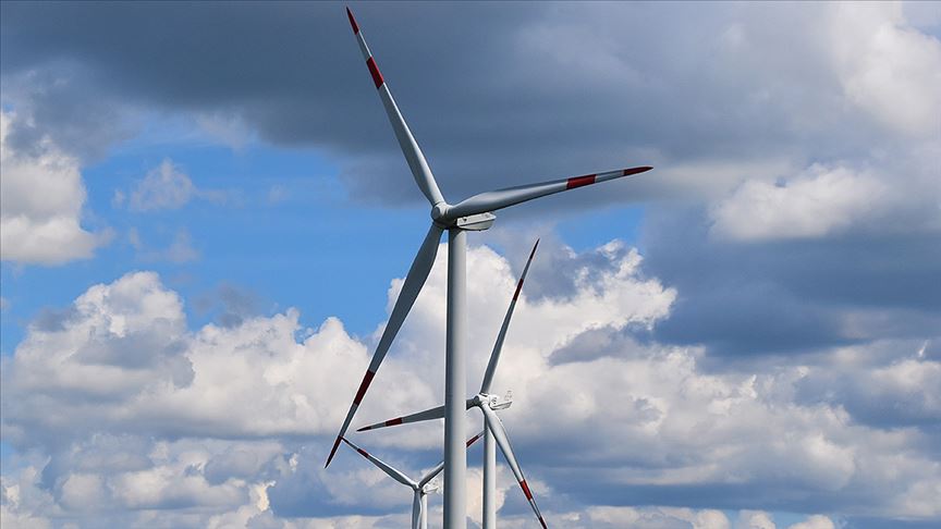 Elektrik üretiminde rüzgar santralleri öne çıktı
