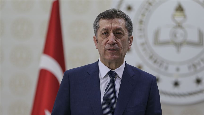 MİLLİ EĞİTİM BAKANI SELÇUK: TÜM İMKANLARIMIZLA ÇOCUKLARIMIZIN YANINDA OLMA ÇABASINDAYIZ