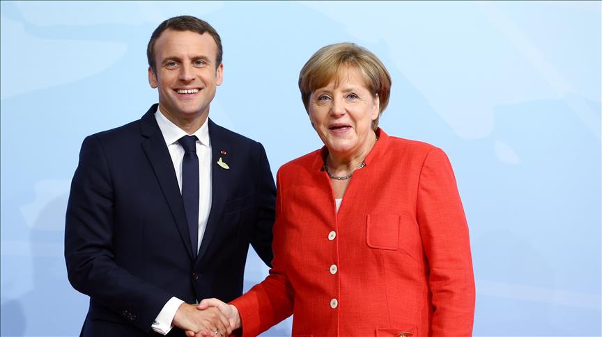 MERKEL İLE MACRON BİR ARAYA GELDİ