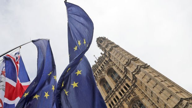 İNGİLTERE İÇİN BREXIT TEHDİDİ GERİ DÖNDÜ