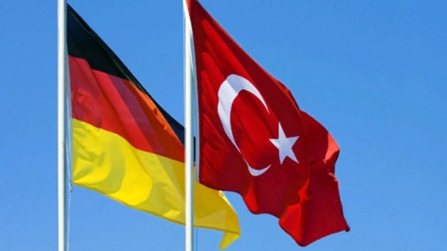 ALMAN YETKİLİDEN TÜRKİYE'YE SEYAHAT AÇIKLMASI