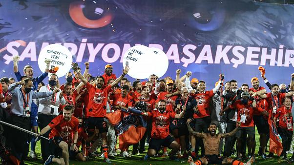 SÜPER LİG'DE ŞAMPİYON BELLİ OLDU