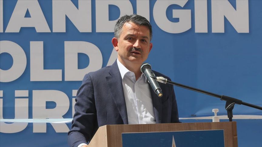 PAKDEMİRLİ: ÜZÜMDE GENEL BİR MEMNUNİYET VAR