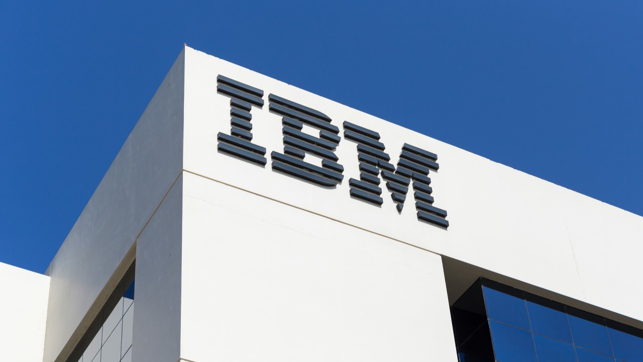 IBM’de kâr gelirden hızlı büyüdü, yıllık beklenti korundu