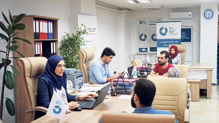 İSTANBUL’DA HER BİR GÖÇMEN BİR TÜRK’E İSTİHDAM SAĞLIYOR