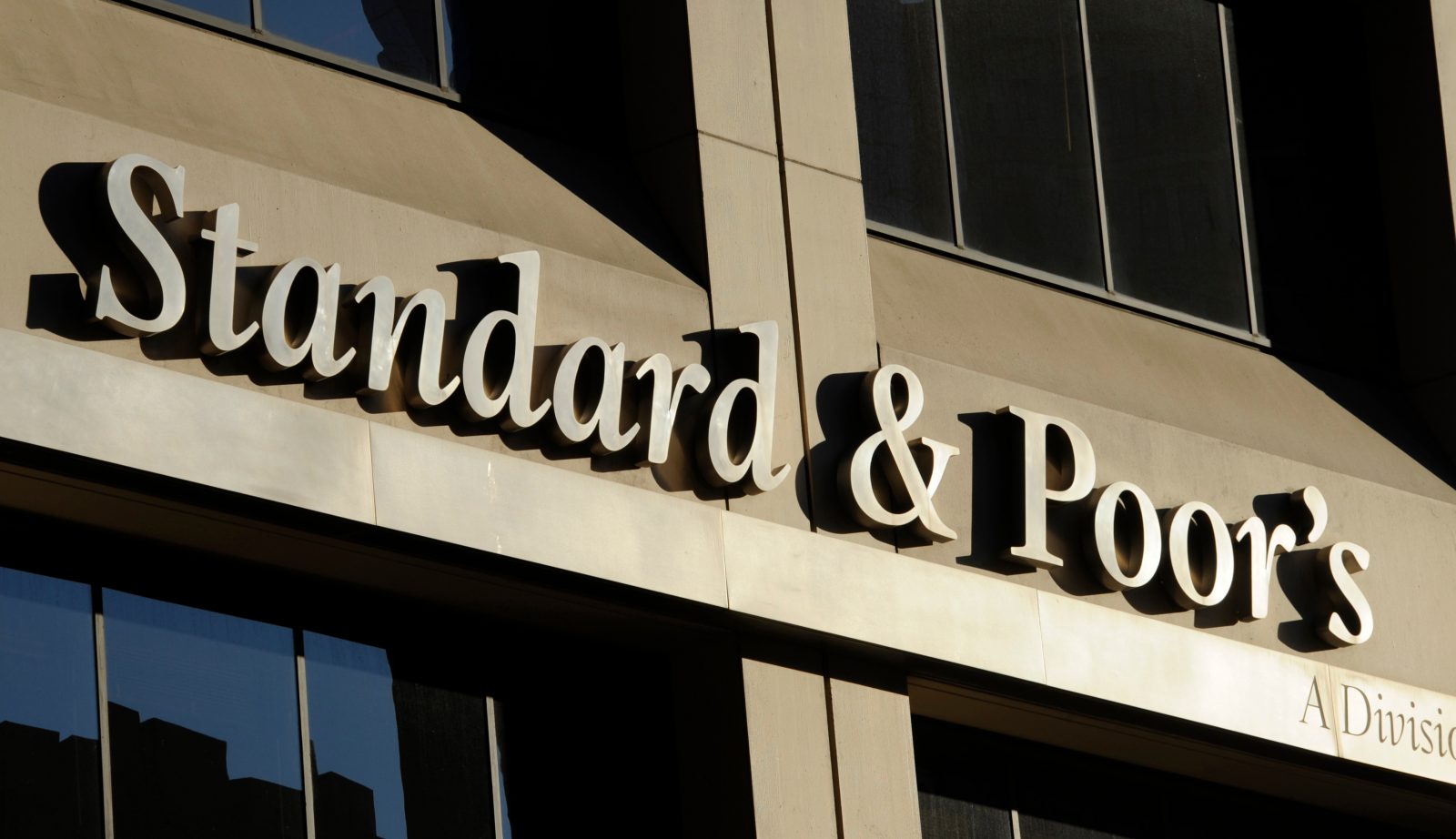 S&P: 2021'DE GELİŞMEKTE OLAN PİYASALARDA NOT İNDİRİMLERİ OLASI