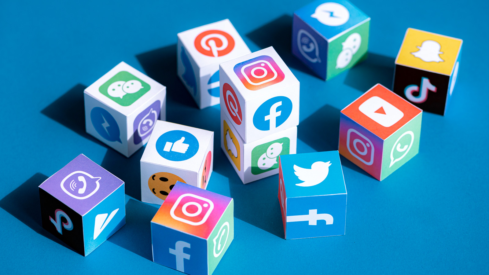 TİCARET BAKANLIĞI 'INFLUENCERLAR' İÇİN KILAVUZ YAYIMLADI