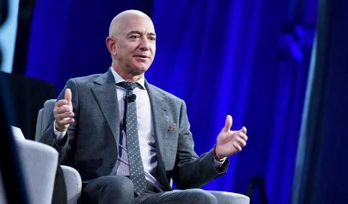 Amazon CEO'su Jeff Bezos görevinden ayrıldı, yerine Andy Jassy geldi