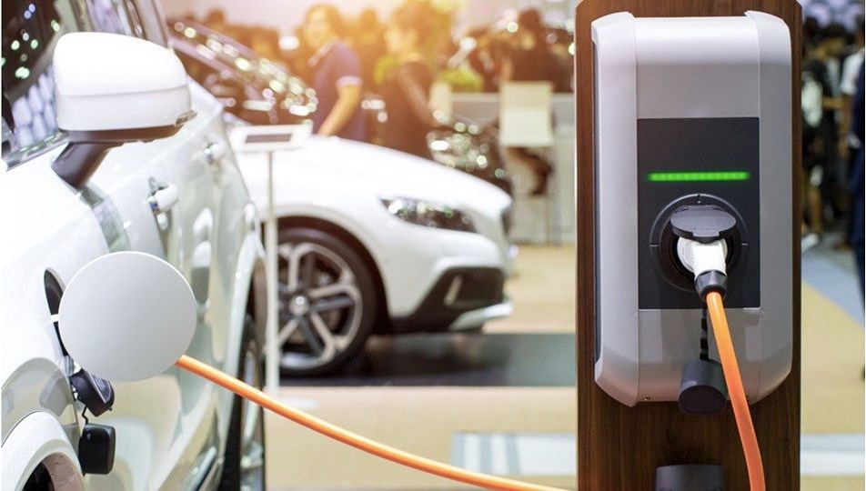 Shell, İngiltere'de 50 bin elektrikli araç şarj noktası kuracak