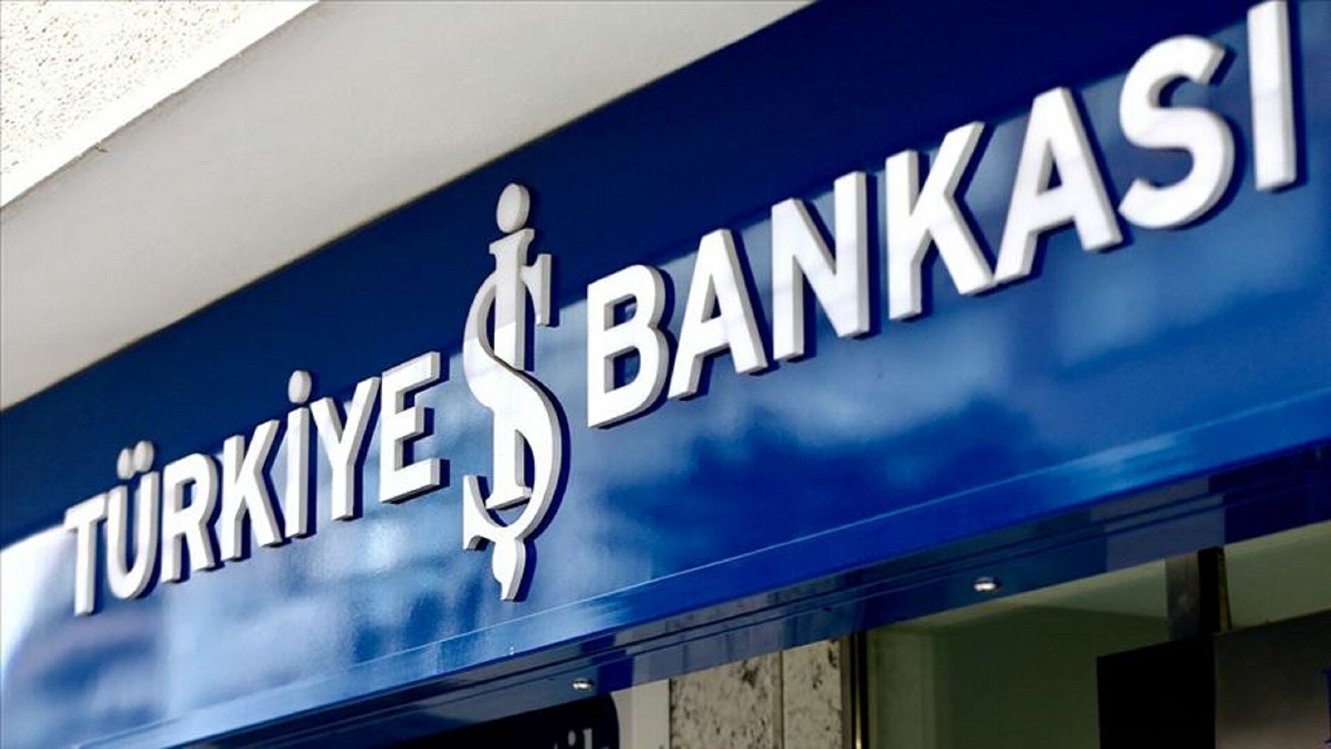 İş Bankası, 434 milyon euro ve 328 milyon dolar tutarında sendikayon kredisi imzaladı