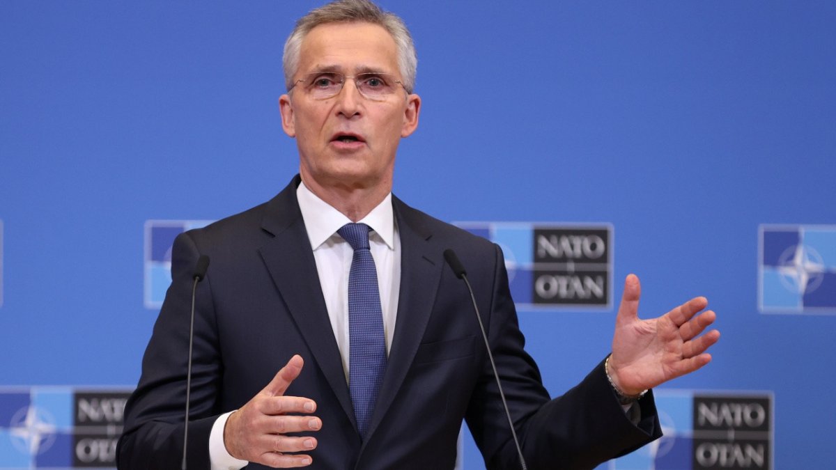Stoltenberg: Ukrayna'ya daha fazla destek sağlama ihtiyacını ele alacağız