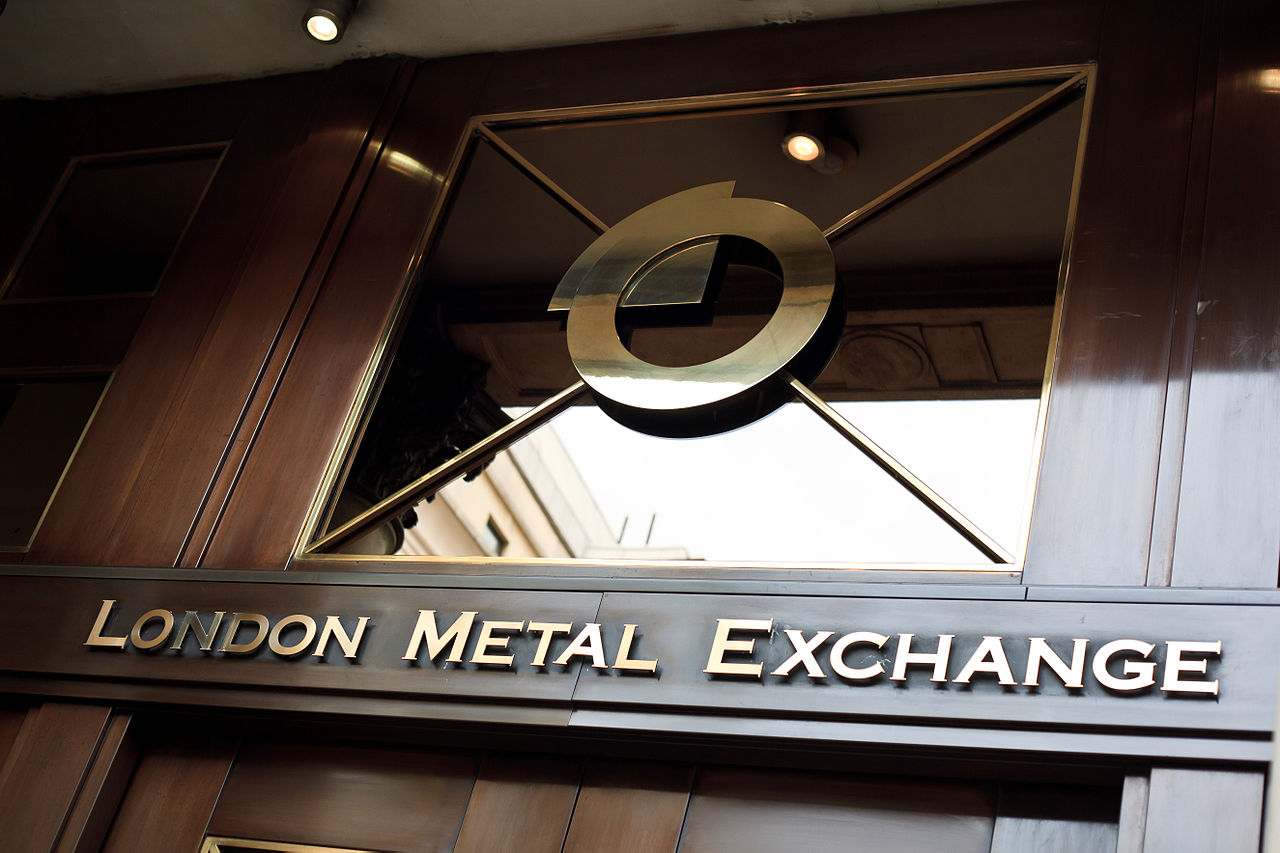 Londra Metal Borsasında nikel işlemleri yeniden askıya alındı