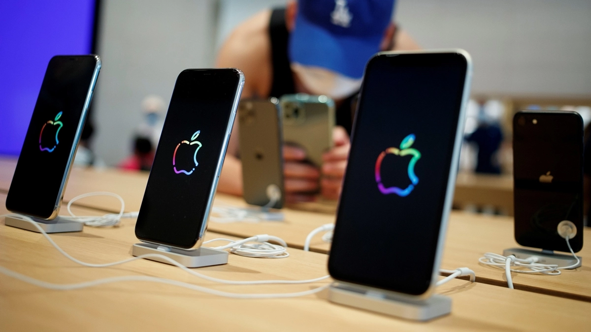 Çin, memurların iş yerlerinde iPhone kullanmalarını yasakladı