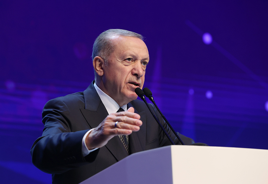 Cumhurbaşkanı Erdoğan: Enflasyonla ilgili olumlu gelişmeleri önümüzdeki yılın ilk çeyreğinde göreceğiz