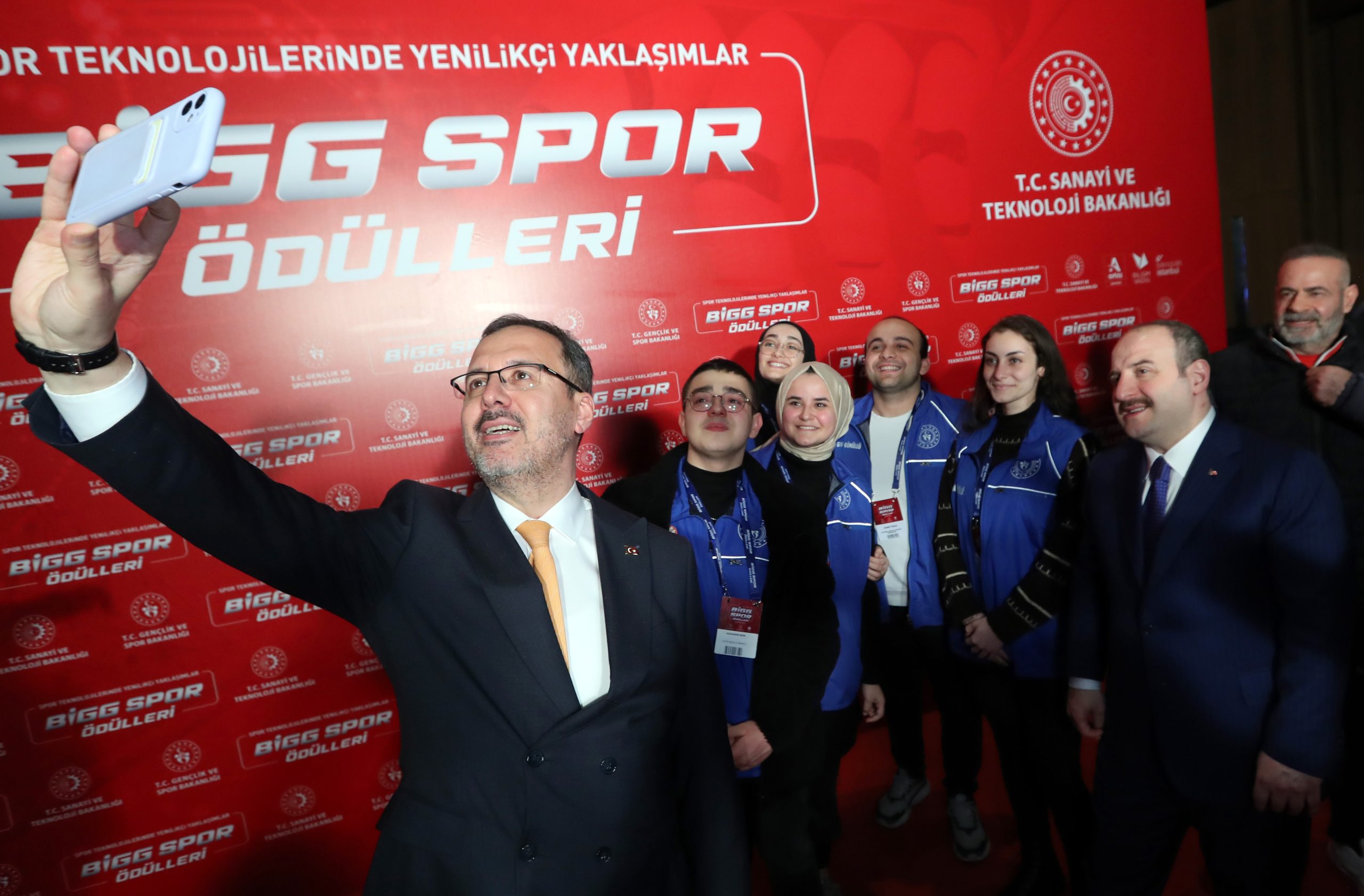 BİGG Spor Ödülleri Bakanlar Kasapoğlu ve Varank'ın katıldığı törenle sahiplerini buldu