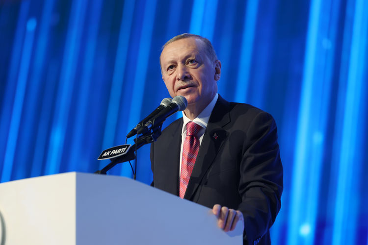 Erdoğan: Vize sorununu en kısa sürede hal yoluna koyacağız