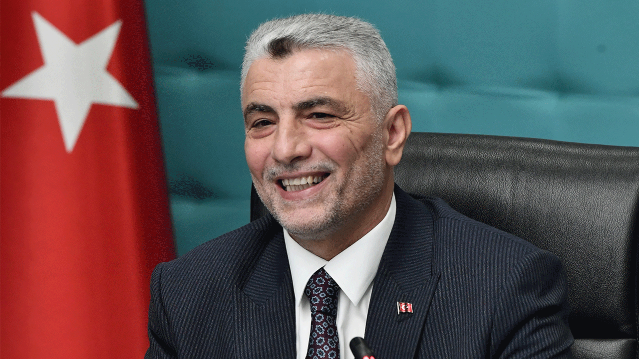 Bakan Bolat: "Dış talep makro istikrarı desteklemeye devam edecek"