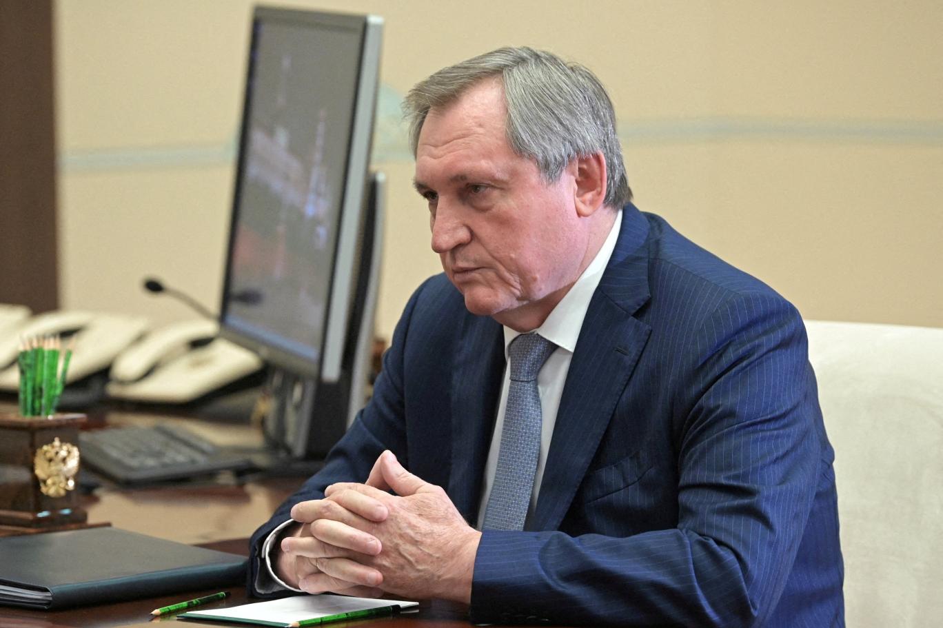Rusya Enerji Bakanı Şulginov, akaryakıt ihracat yasağının istikrar sağlanıncaya kadar süreceğini bildirdi