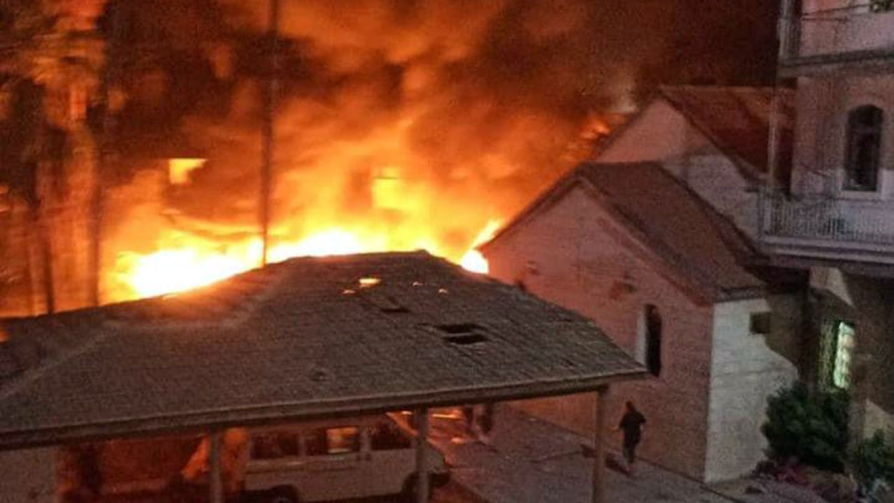 İsrail'in Gazze'deki El-Ehli Baptist Hastanesini bombalaması sonucu 1000'nin üzerinde kişi öldü