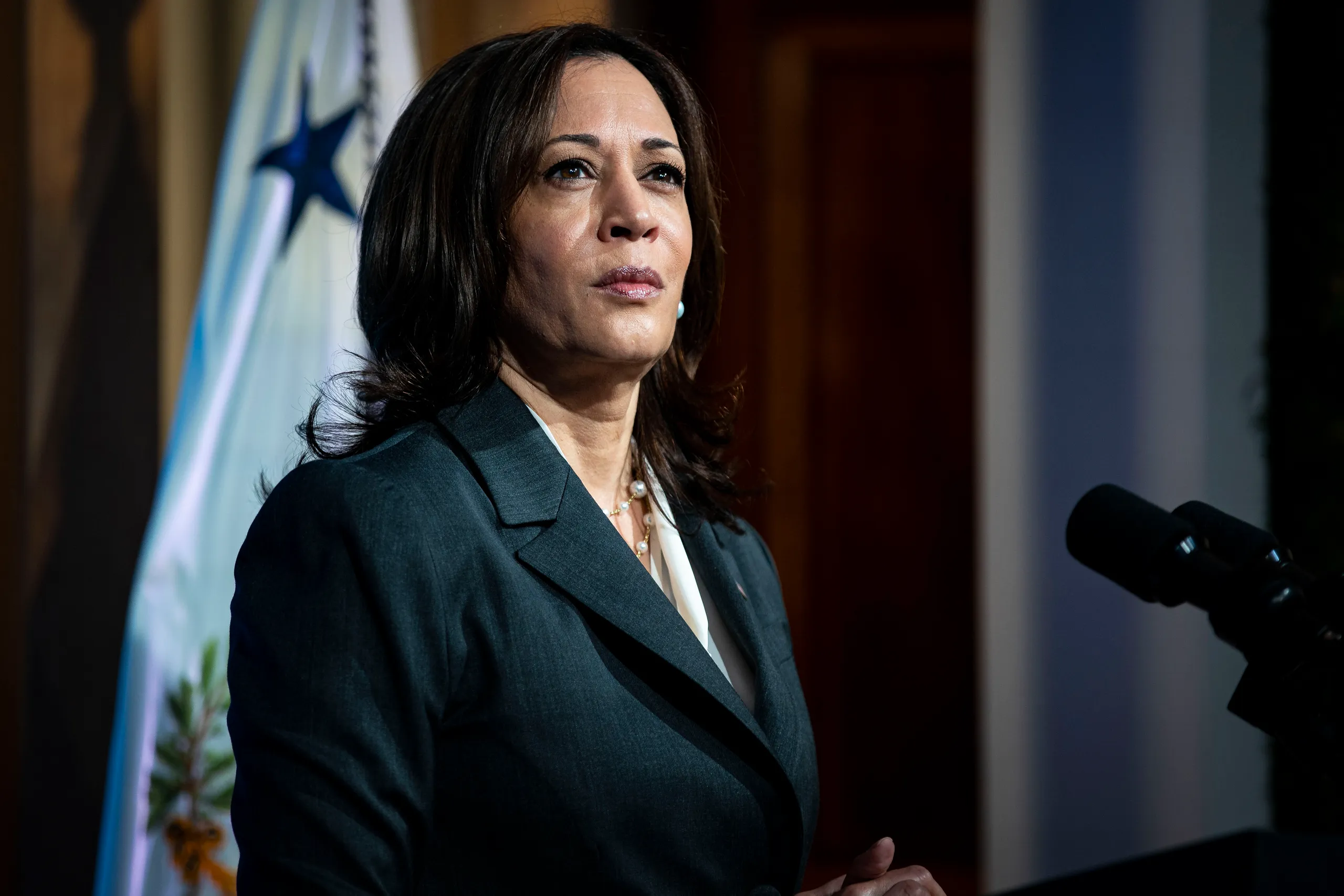 Kamala Harris'ten Trump'ın İran mutabakatına eleştiri