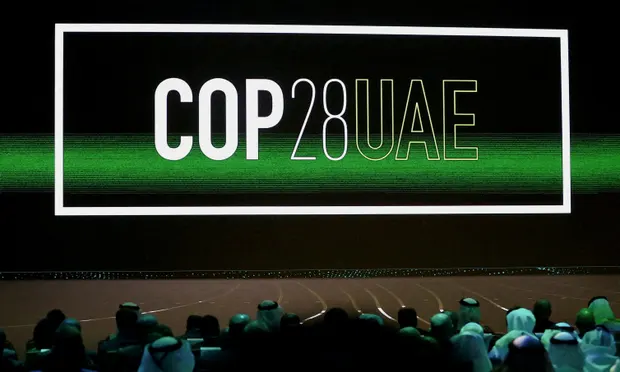 COP28: Fosil yakıt şirketleri temiz enerjiye geçebilir mi?