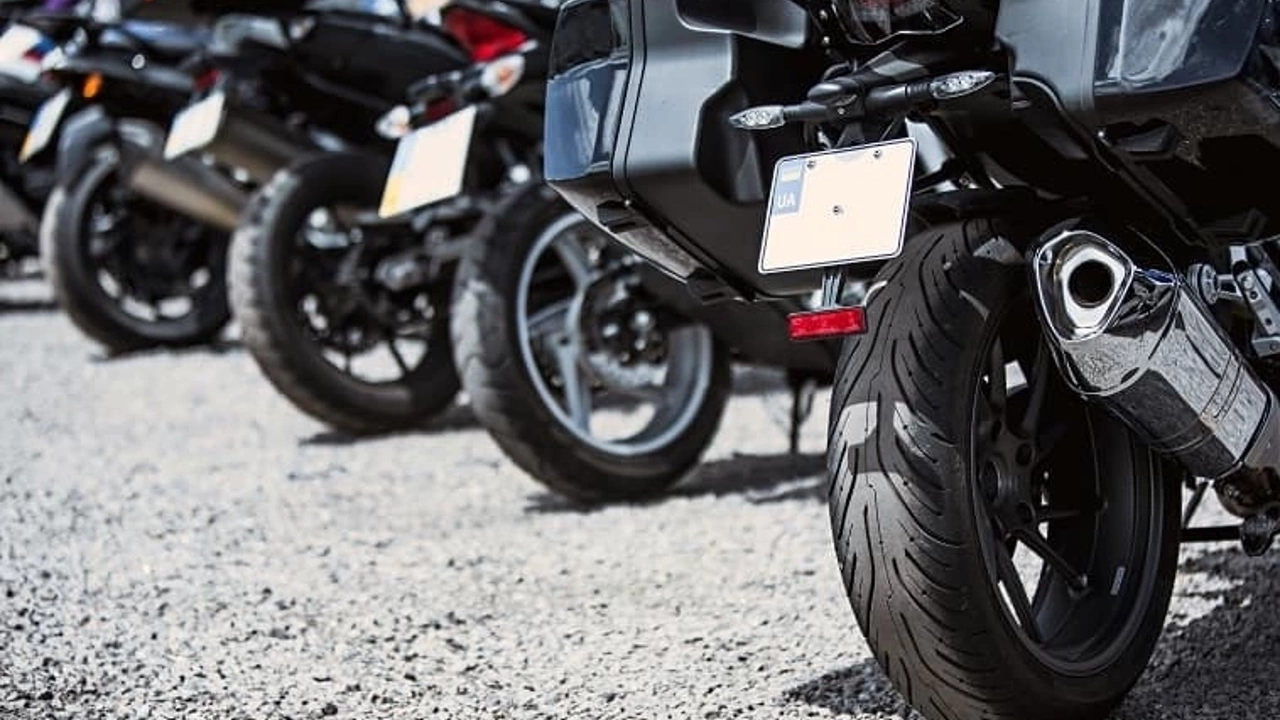 İkinci el taşıtlara uygulanan "6 ay ve 6 bin kilometre" düzenlemesine motosikletler de dahil edildi