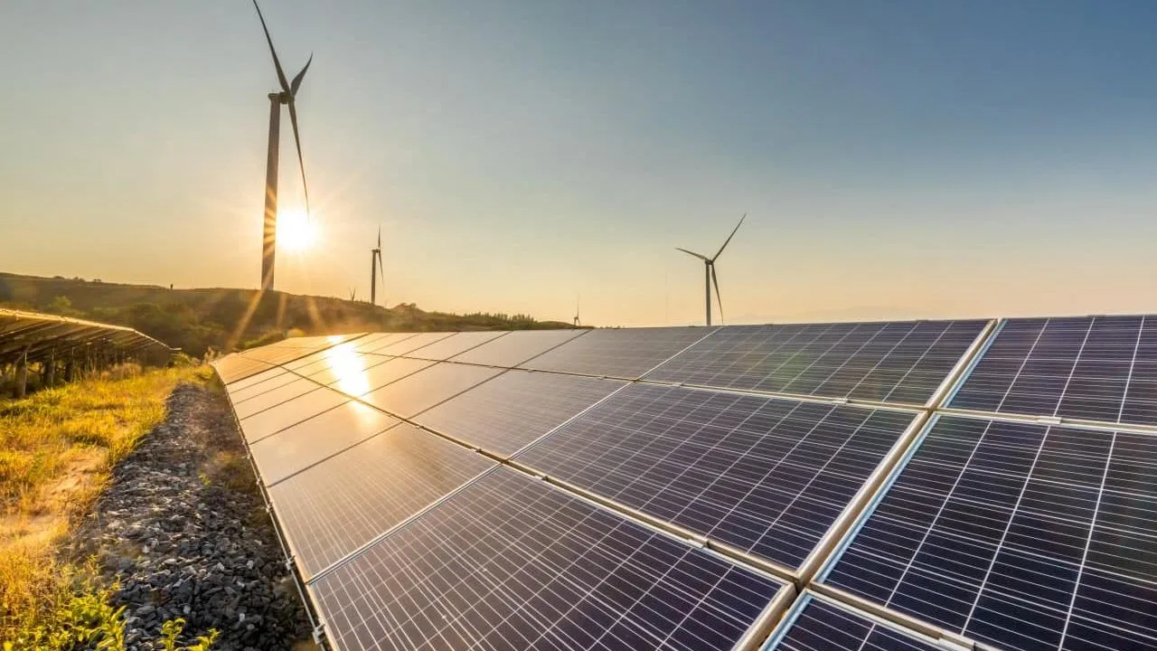 Küresel yenilenebilir enerji kapasitesi 10 yılda %144 büyüdü: Türkiye Avrupa'da ilk beşte!