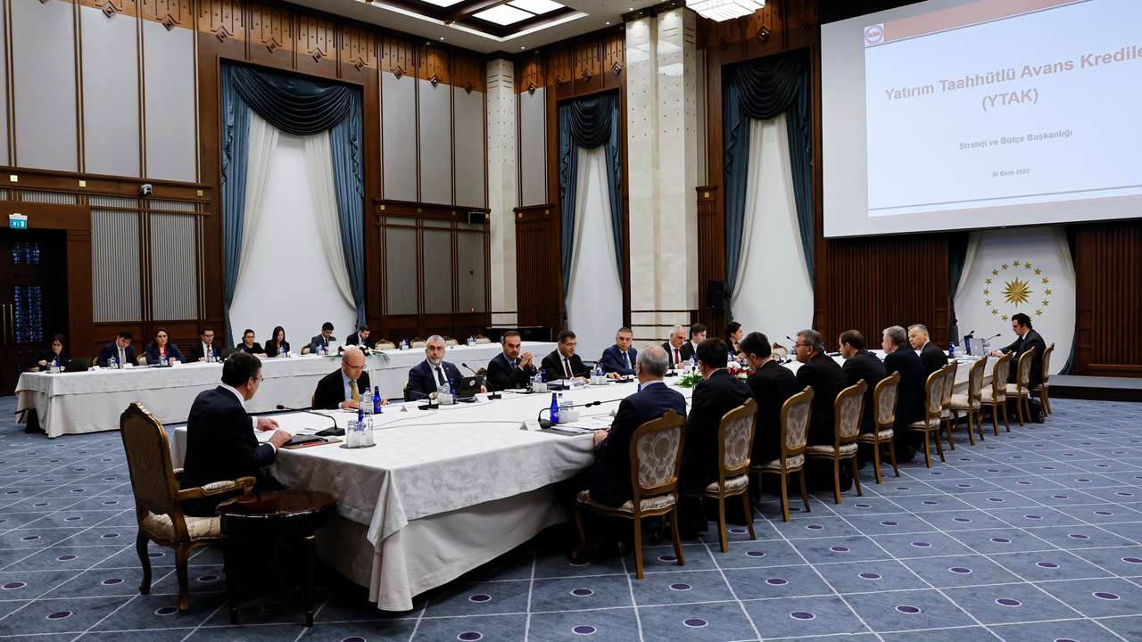 EKK toplantısında OVP, avans kredileri, "Toplumsal Yatırım Notu" ve TROY gibi konular değerlendirildi