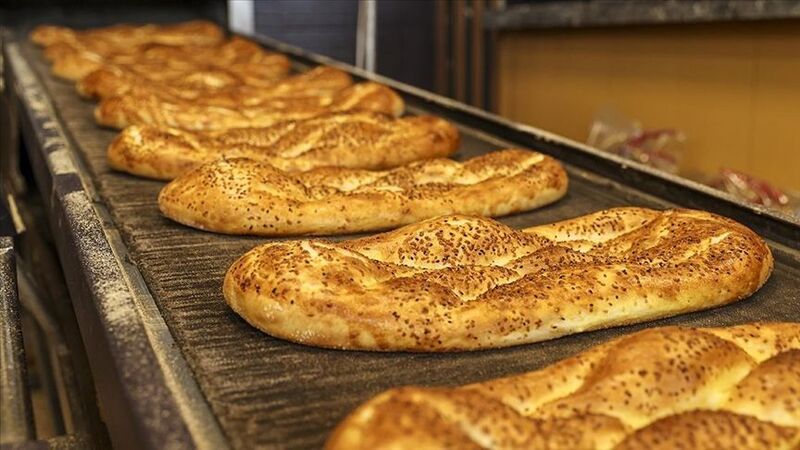 Ramazan pidesi İstanbul, Ankara ve Antalya'da 15 liradan satılacak