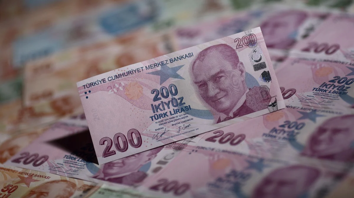 Türk lirasıyla dış ticaret yılın iki ayında 210 milyar liraya yaklaştı