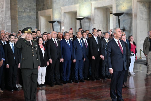 Ankara’nın seçimi: Mansur Yavaş, partisindeki diğer belediye başkanlarına kıyasla neden rekor oya ulaştı? CHP ilçe sayısını nasıl üçten 16’ye yükseltti?