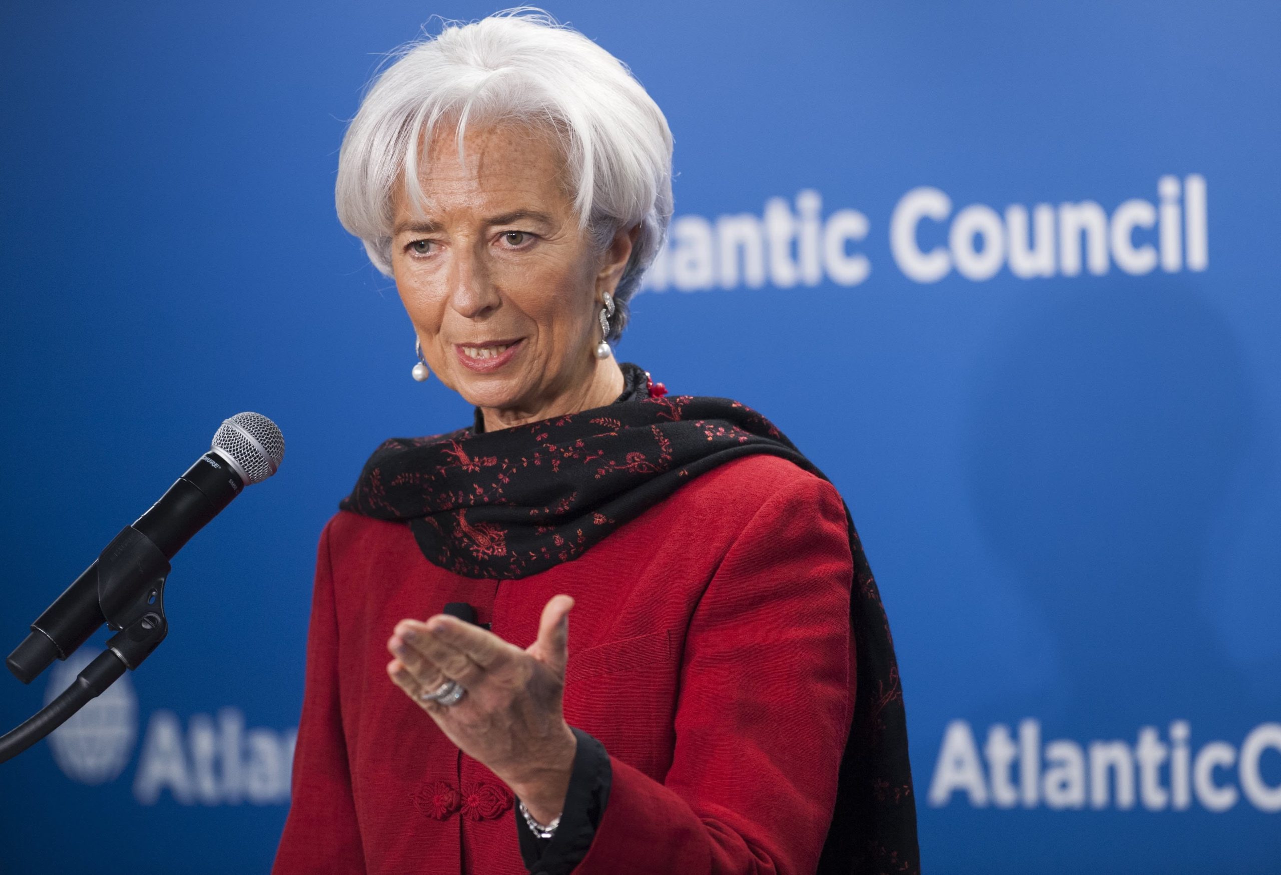 ECB Başkanı Lagarde: "Ekonominin zamanla güçlenmesini bekliyoruz"