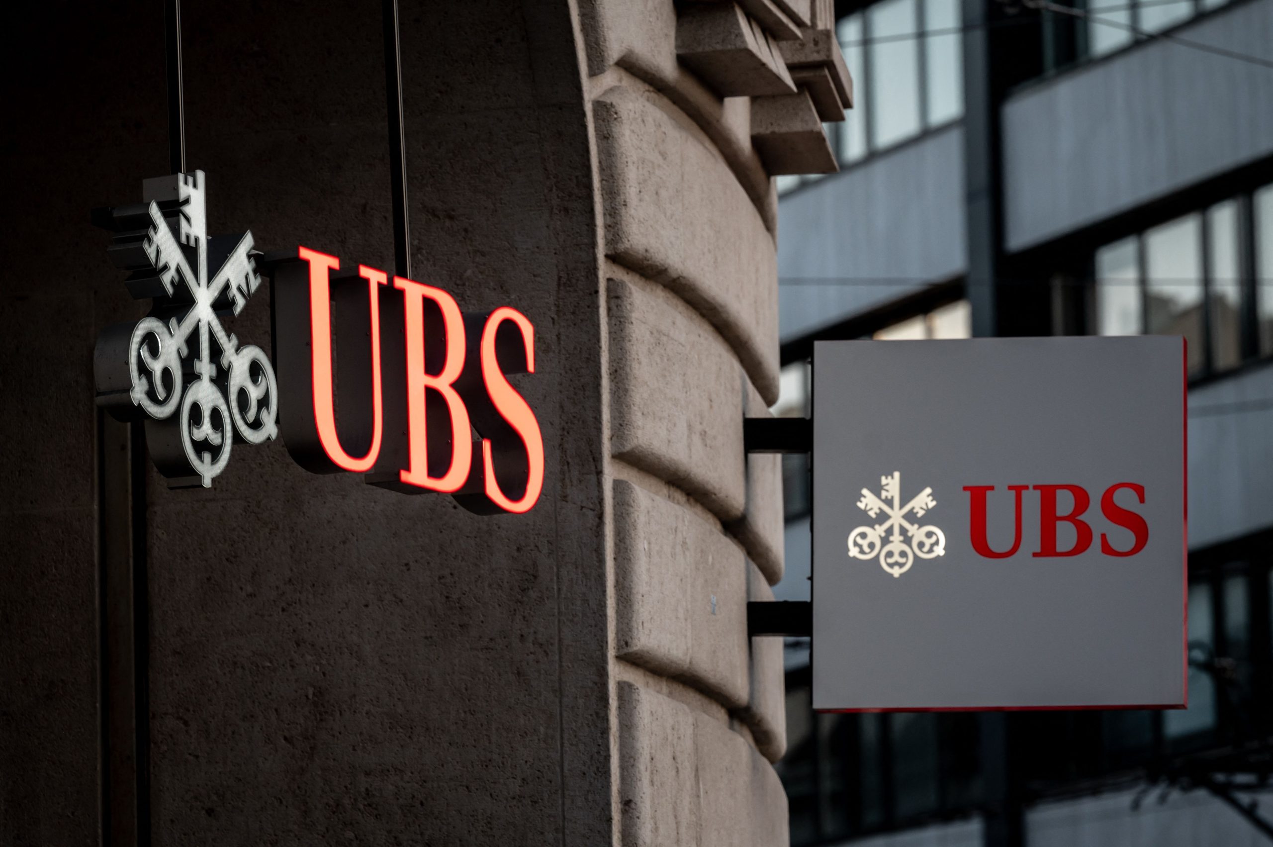 UBS'den işten çıkarma dalgası: Yüzlerce çalışana bildirim gönderildi
