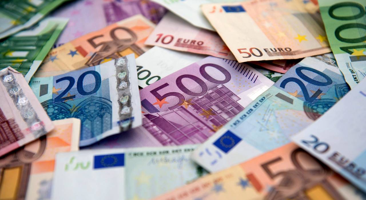AB, 2025'te 160 milyar euroluk tahvil ihraç edecek
