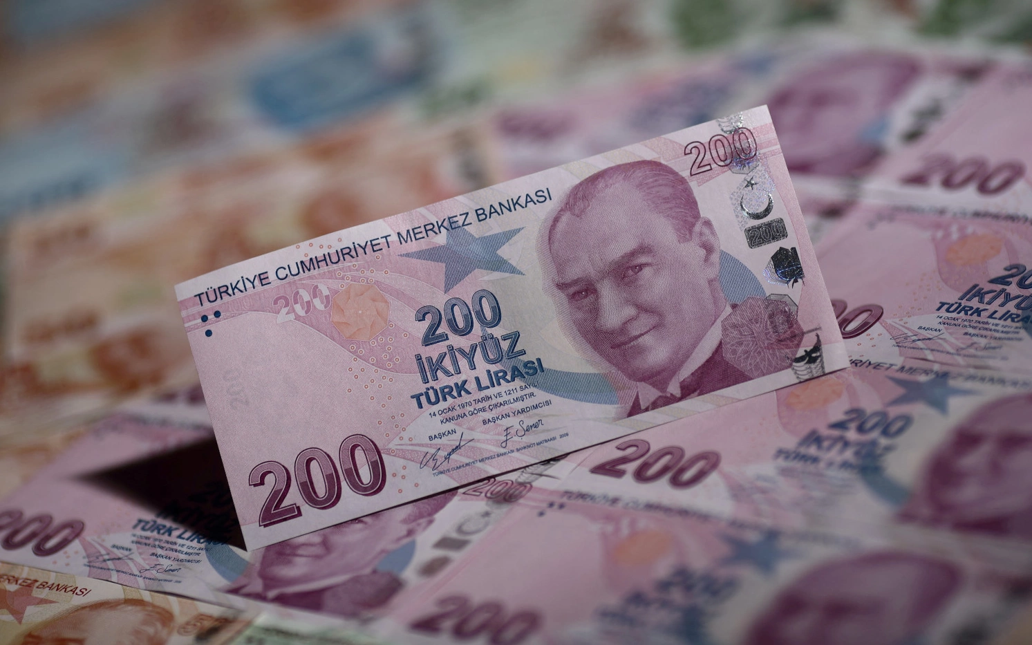Merkezi yönetim bütçesi ekim ayında 186 milyar 271 milyon TL açık verdi