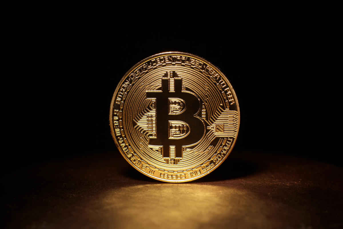 Bitcoin, 100 bin dolar sınırından yaşanan dönüş sonrası toparlanmaya çalışıyor