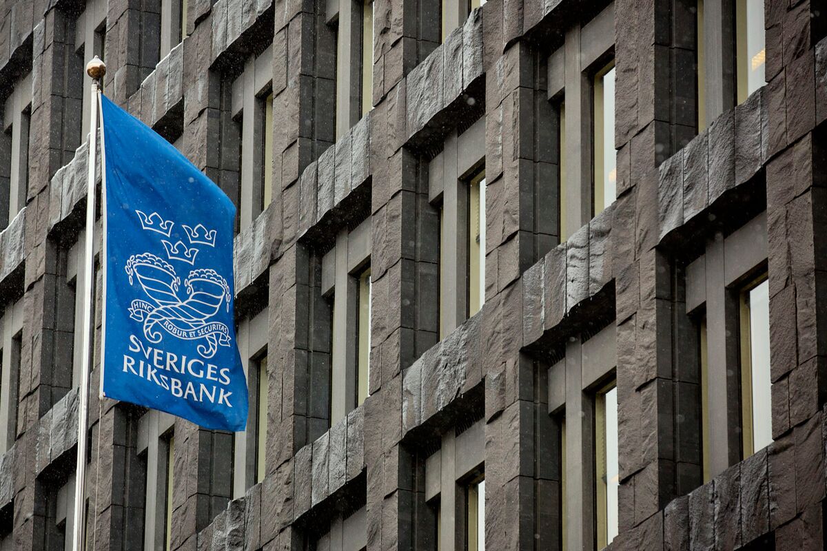 İsveç Merkez Bankası, politika faizini 25 baz puan daha indirdi