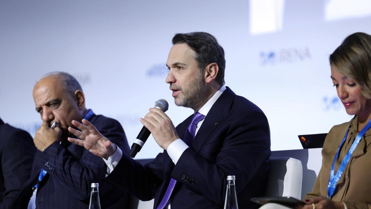 Bakan Bayraktar: Yenilenebilir enerji kurulu gücünde Avrupa'da ilk 5'teyiz