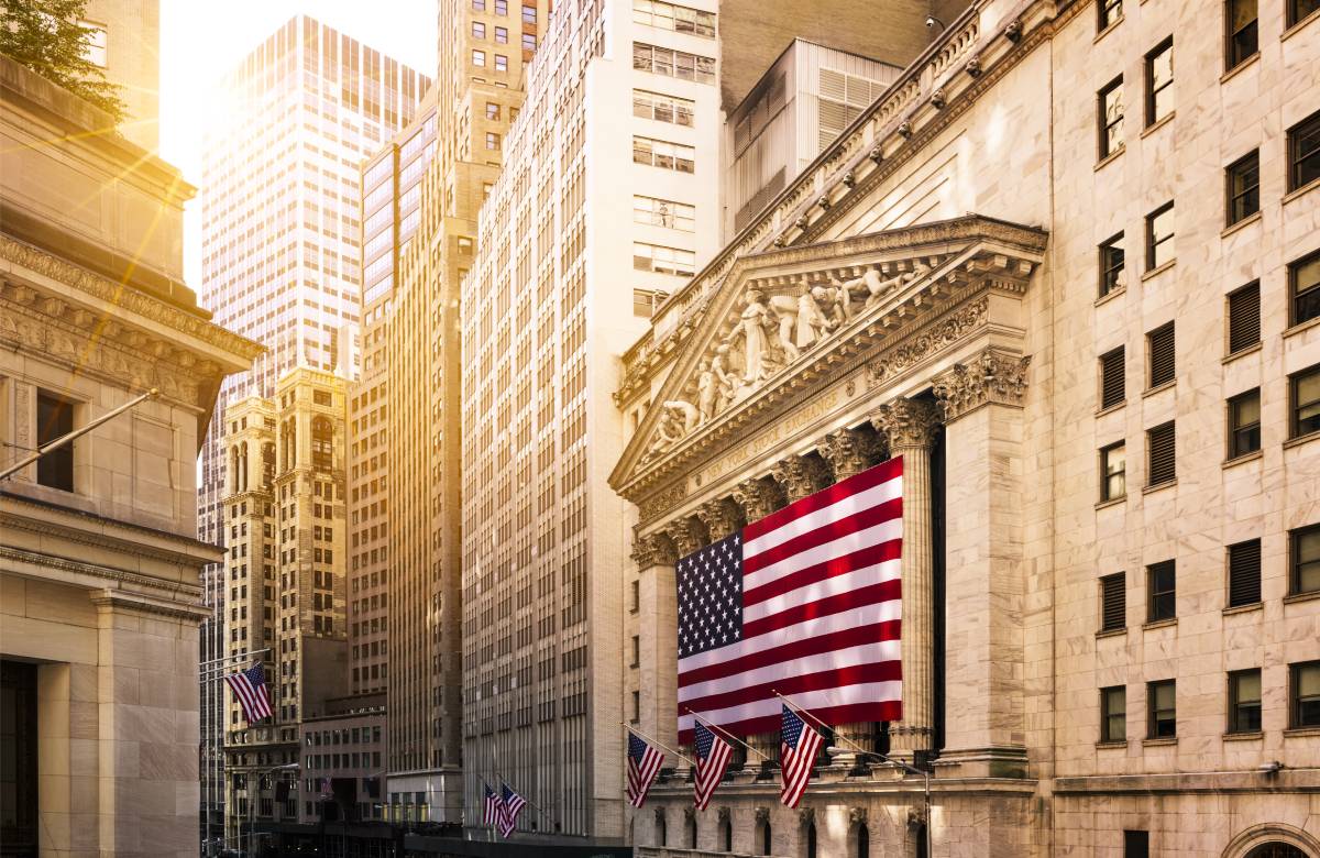 Wall Street ekonomistleri, güçlü tarım dışı istihdam verileri sonrasında Fed'in faiz indirim beklentilerini revize ediyor.